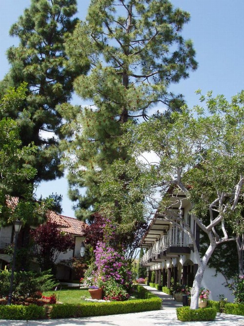 Laguna Hills Lodge-Irvine Spectrum - image 23