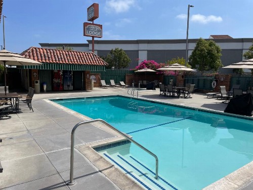 Laguna Hills Lodge-Irvine Spectrum - image 39