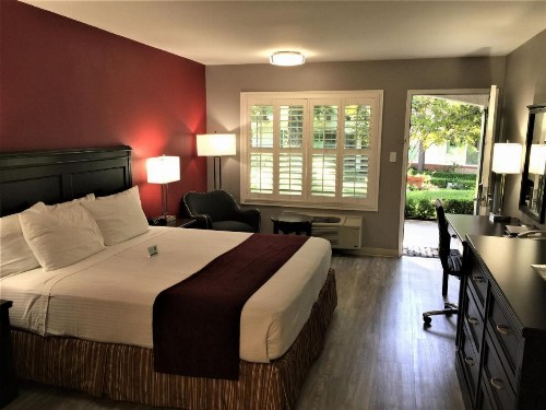 Laguna Hills Lodge-Irvine Spectrum - image 8