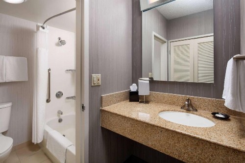 Sonesta Select Laguna Hills Irvine Spectrum - image 13