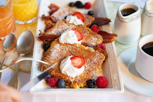 The Plantation Inn - Free Breakfast - image 9