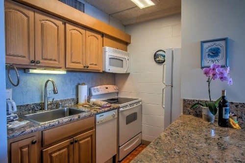 Maui Kai Condos - image 12