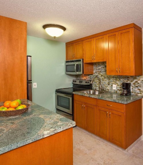 Lahaina Shores Beach Resort a Destination by Hyatt  - image 1
