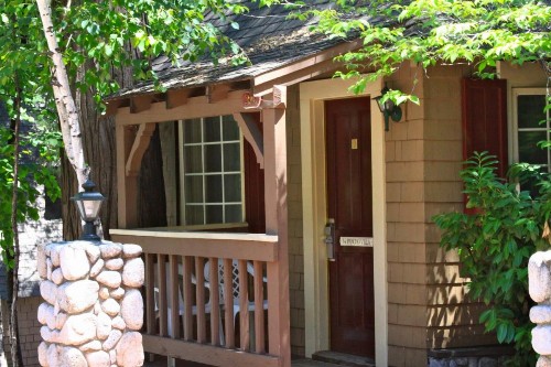 Saddleback Inn at Lake Arrowhead - image 14