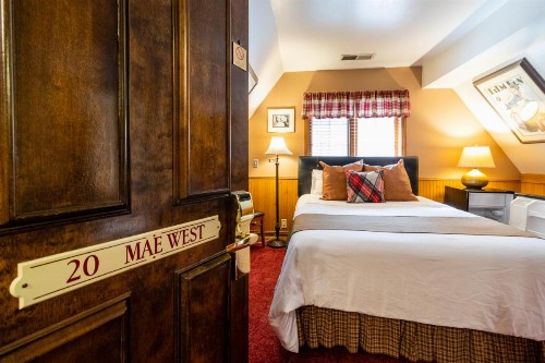 Saddleback Inn at Lake Arrowhead - image 33
