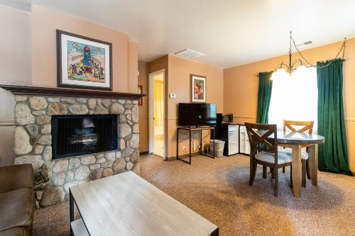 Saddleback Inn at Lake Arrowhead - image 40