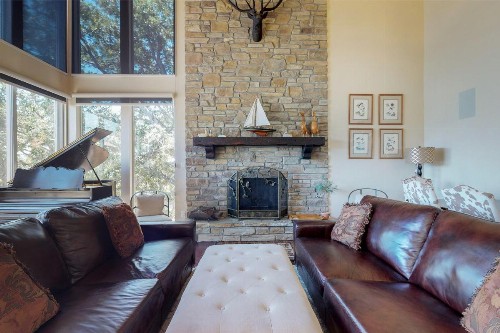 Mountain Top Chalet - image 2
