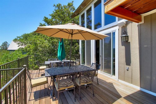 Mountain Top Chalet - image 6