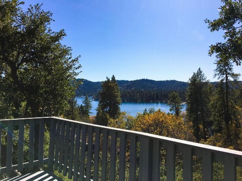 New Listing! Updated Lakeside Home Near Beach Club home