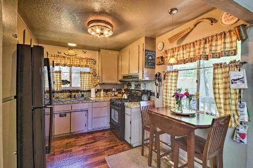 Lake Arrowhead Family Cabin with Game Room Mtn Views - image 5