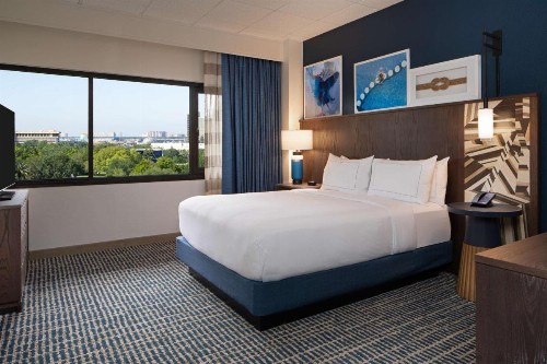 DoubleTree Suites by Hilton Orlando at Disney Springs - image 17