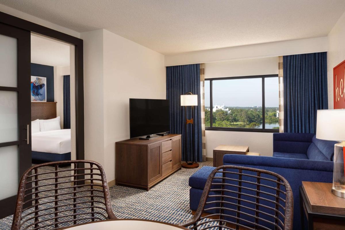 DoubleTree Suites by Hilton Orlando at Disney Springs - image 2