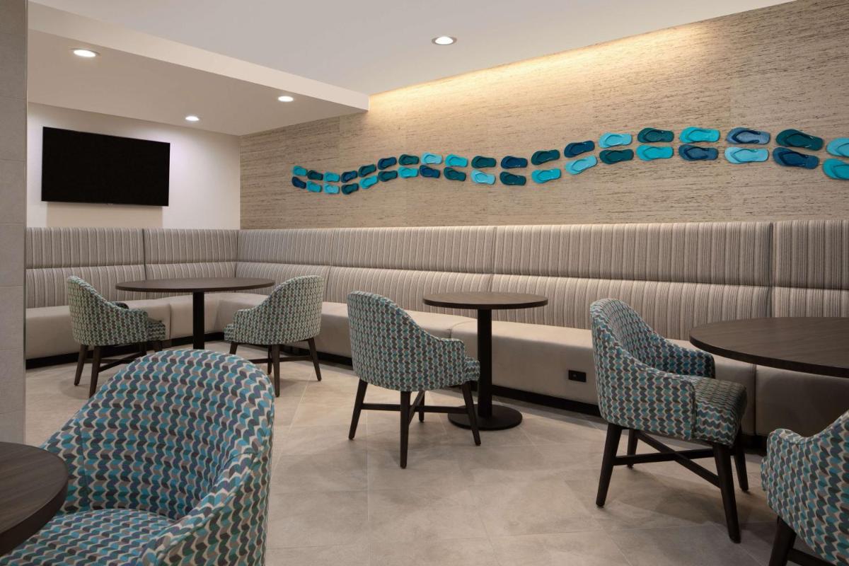 DoubleTree Suites by Hilton Orlando at Disney Springs - image 3