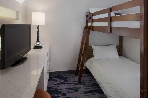 Fairfield Inn & Suites by Marriott Orlando Lake Buena Vista - image 27
