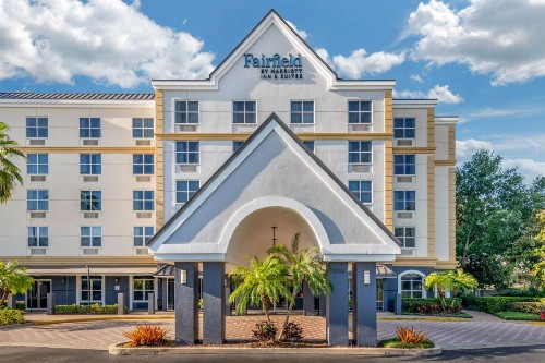 Fairfield Inn & Suites by Marriott Orlando Lake Buena Vista - image 8