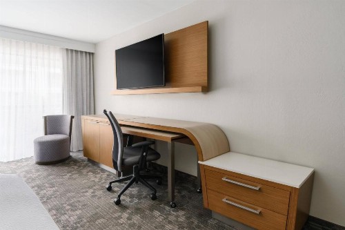 Courtyard Orlando Lake Buena Vista at Vista Centre - - Newly Redesigned - image 6