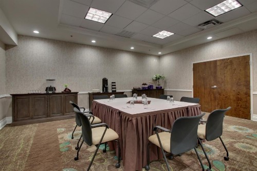 Holiday Inn Resort Orlando - Lake Buena Vista an IHG Hotel - image 6