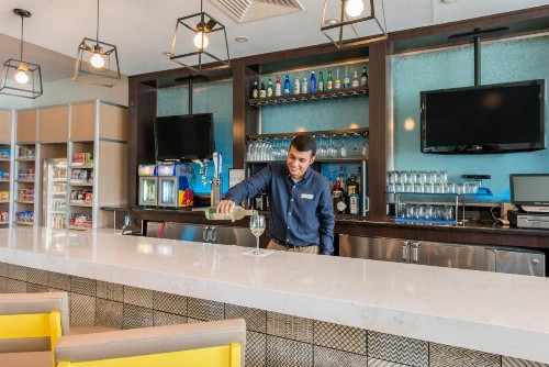 Holiday Inn Orlando – Disney Springs™ Area an IHG Hotel - image 36