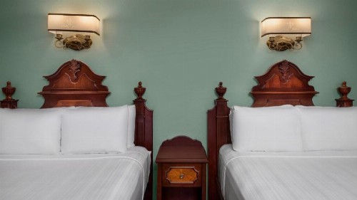Disney's Port Orleans Resort - French Quarter - image 11