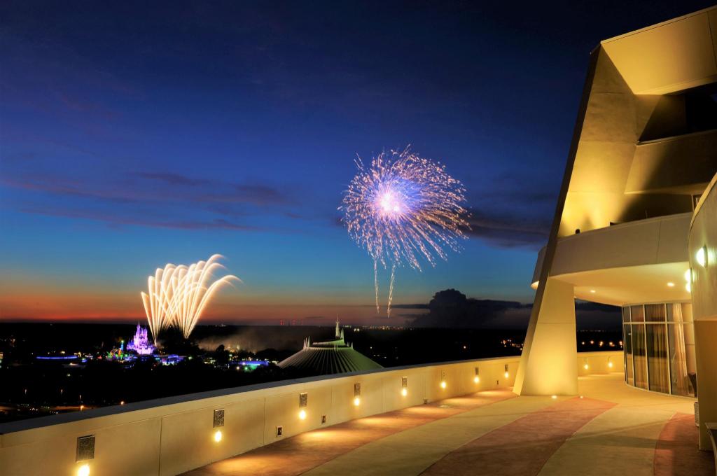 Bay Lake Tower At Disney's Contemporary Resort - image 3