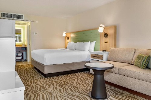 Wyndham Garden Lake Buena Vista Disney Springs® Resort Area - image 25