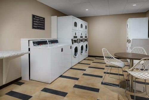Candlewood Suites - Orlando - Lake Buena Vista an IHG Hotel - image 20