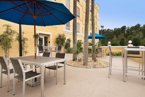 Hampton Inn & Suites Lake City - image 2