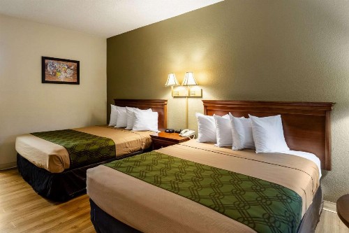 Econo Lodge Lake City North - image 18