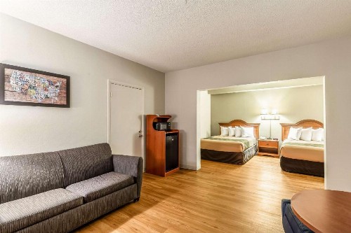 Econo Lodge Lake City North - image 26