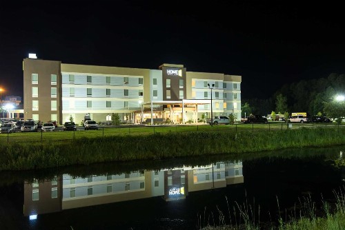 Home2 Suites by Hilton Lake City - image 2