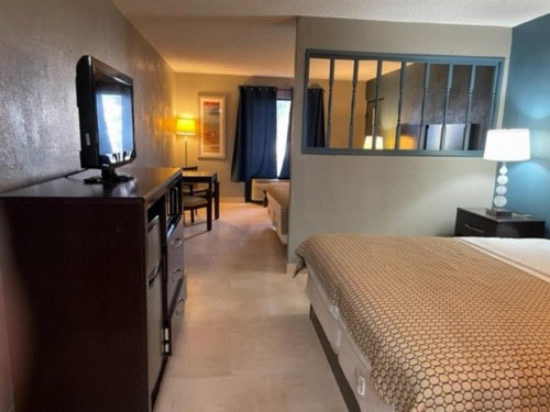 Guest Inn Lake City - image 10