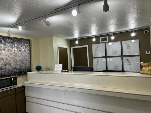 Guest Inn Lake City - image 7