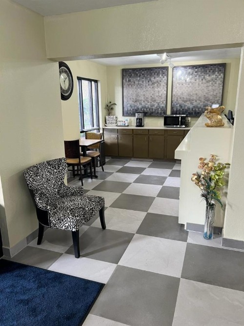 Guest Inn Lake City - image 8