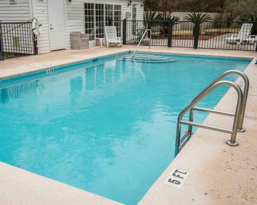 Quality Inn Lake City - image 30