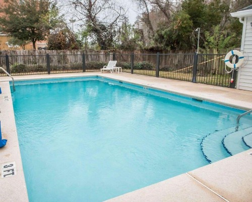 Quality Inn Lake City - image 32