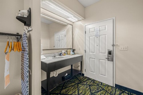 Quality Inn Lake City - image 37