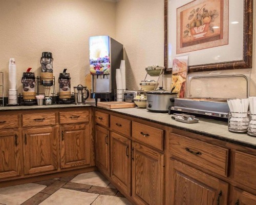 Quality Inn Lake City - image 41