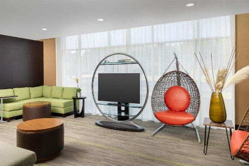 Comfort Suites Lake City - image 17