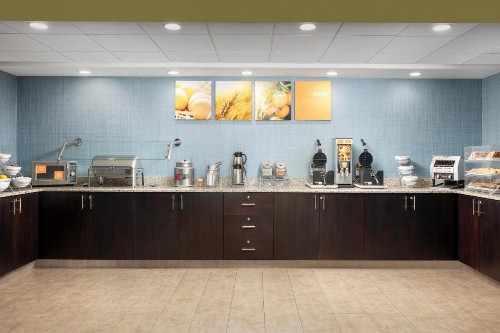 Comfort Suites Lake City - image 21
