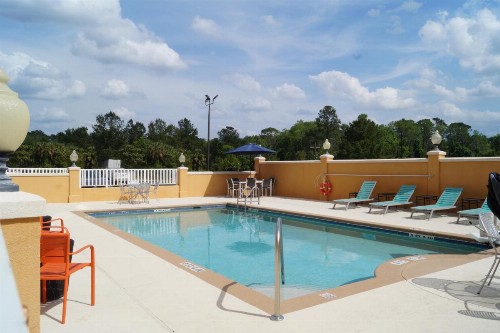 Comfort Suites Lake City - image 24