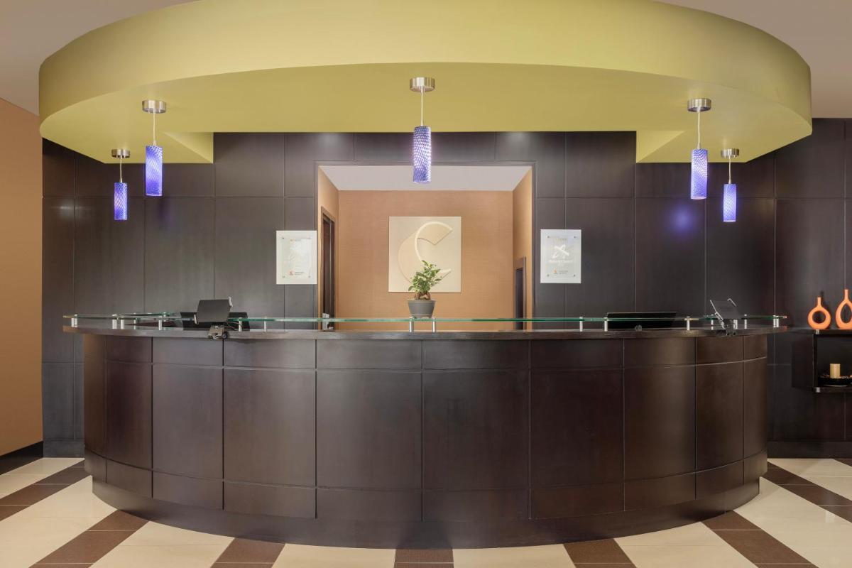 Comfort Suites Lake City - image 3