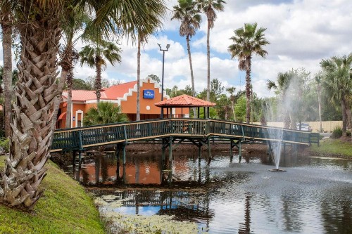 Baymont by Wyndham Lake City - image 40