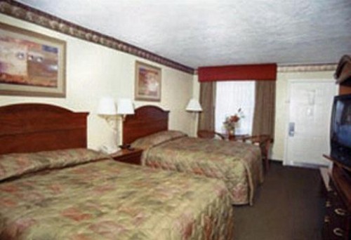 Baymont by Wyndham Lake City - image 42