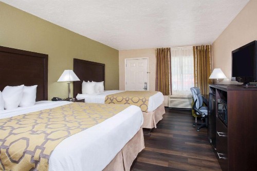 Baymont by Wyndham Lake City - image 9