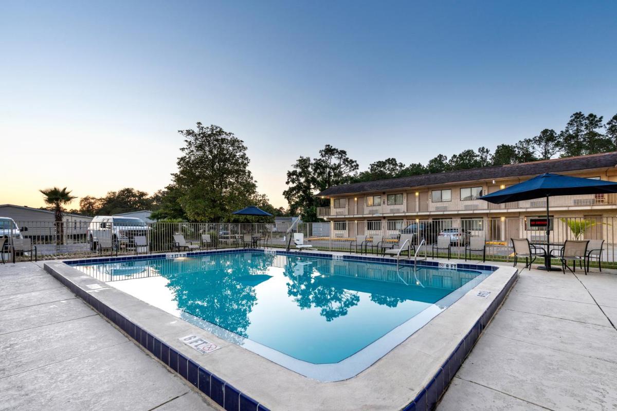 Americas Best Value Inn - Lake City - main image