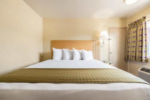 Americas Best Value Inn - Lake City - image 3