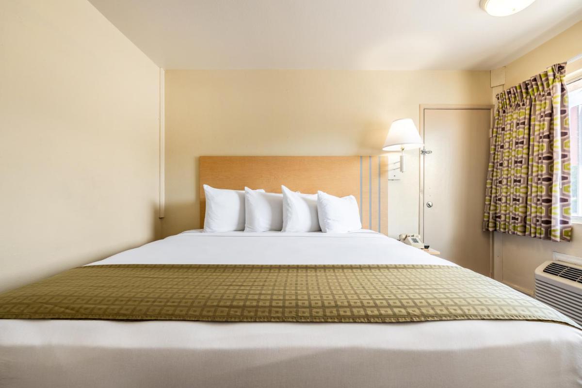 Americas Best Value Inn - Lake City - image 3
