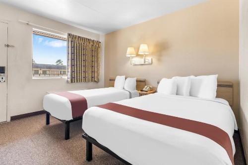 Americas Best Value Inn - Lake City - image 7