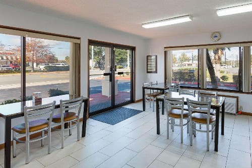 Rodeway Inn Lake City I-75 - image 25