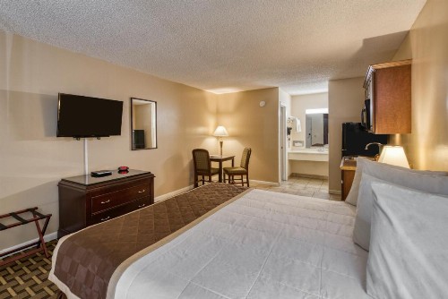 Palms Garden Inn - image 10